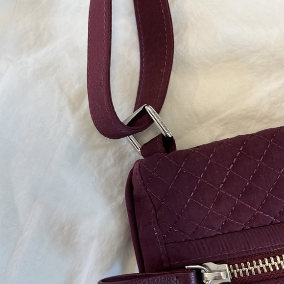 Vera Bradley three zipper quilted Crossbody bag - Picture 8 of 12